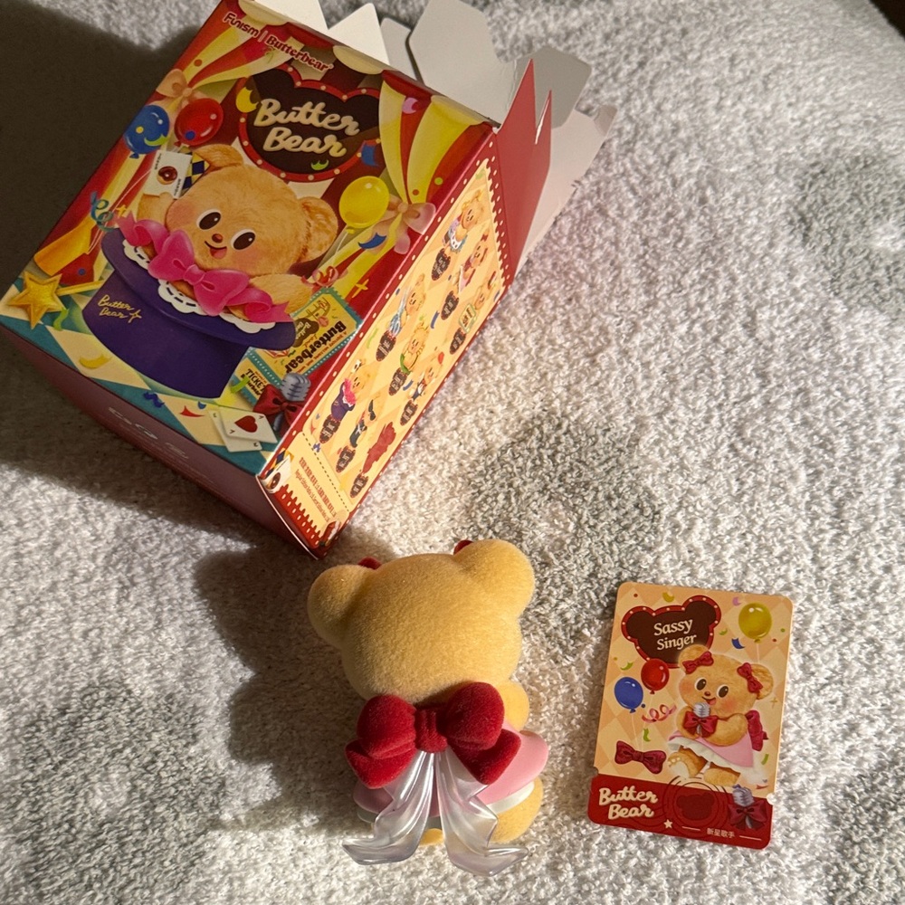 Butter Bear Blind Box Figure - Sassy Singer - Picture 3 of 7